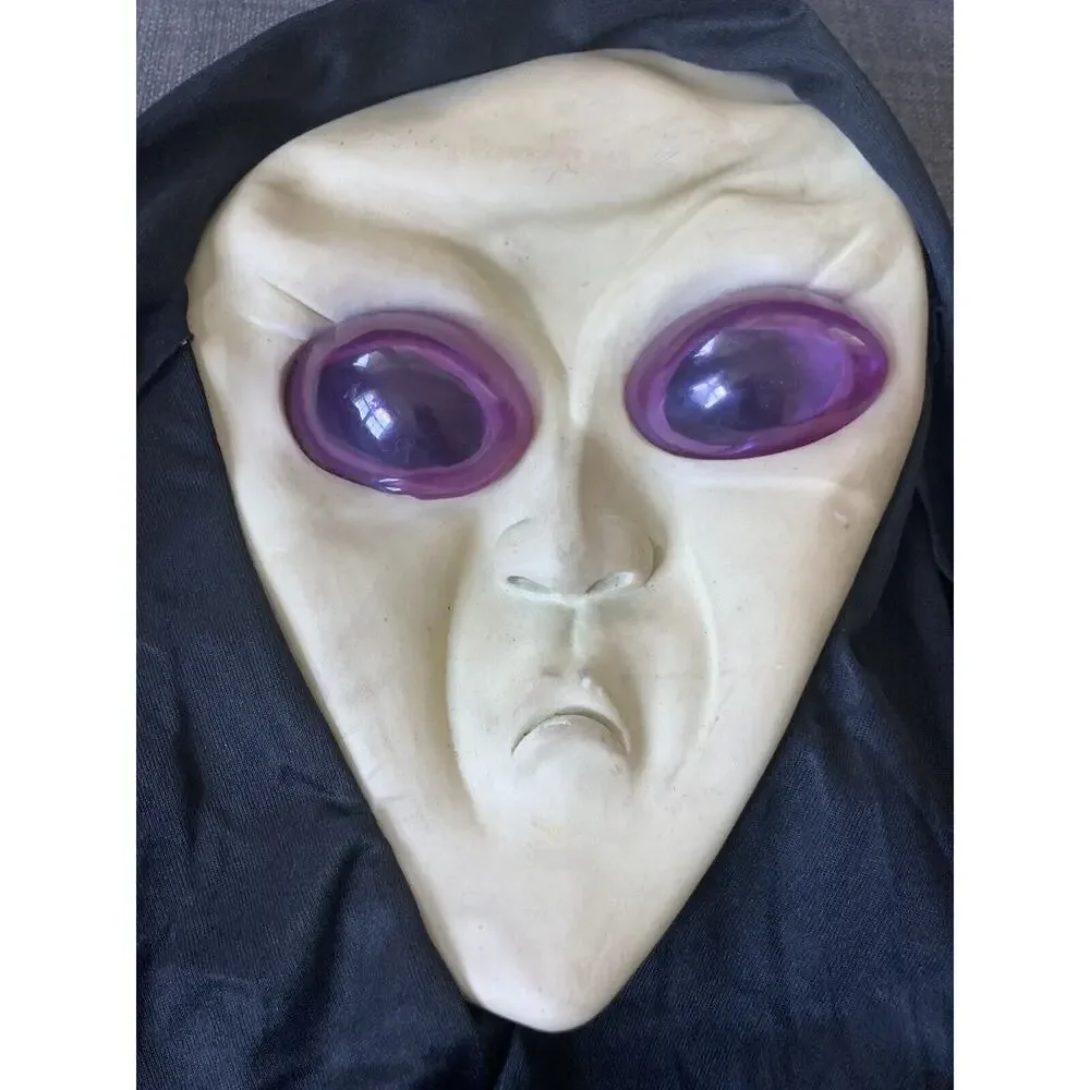 Vintage Easter Unlimited Adult Alien Cyborg Skull Halloween Mask Costume W/ Hood